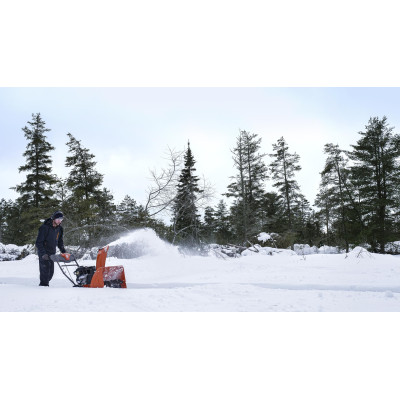Снігоочисник Husqvarna ST 124 Снігоочисник Husqvarna ST 124
