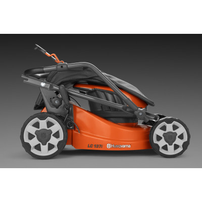 HUSQVARNA LC 137i з акумулятором і зарядним пристроєм HUSQVARNA LC 137i з акумулятором і зарядним пристроєм