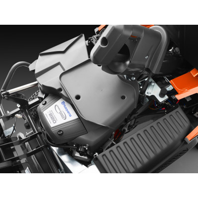 Райдер Husqvarna RC 320Ts AWD Райдер Husqvarna RC 320Ts AWD