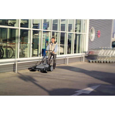 Ручна підмітальна машина Karcher KM 70/20 C 2SB Ручна підмітальна машина Karcher KM 70/20 C 2SB