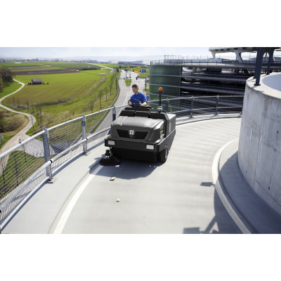 Промислова підмітальна машина Karcher KM 150/500 R D Промислова підмітальна машина Karcher KM 150/500 R D