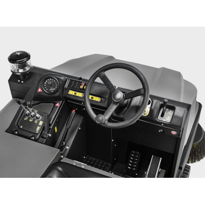 Промислова підмітальна машина Karcher KM 130/300 R D Classic Промислова підмітальна машина Karcher KM 130/300 R D Classic