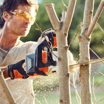 Акумуляторна ланцюгова пилка STIHL MSA 120 CB (системи COMPACT) Акумуляторна ланцюгова пилка STIHL MSA 120 CB (системи COMPACT)