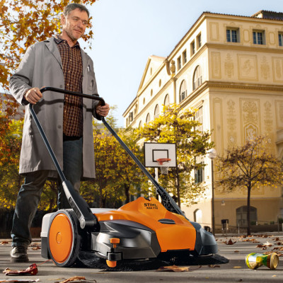 Підмітальний пристрій STIHL KGA 770 Підмітальний пристрій STIHL KGA 770