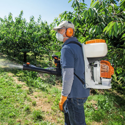 Бензиновий садовий обприскувач STIHL SR 200 Бензиновий садовий обприскувач STIHL SR 200